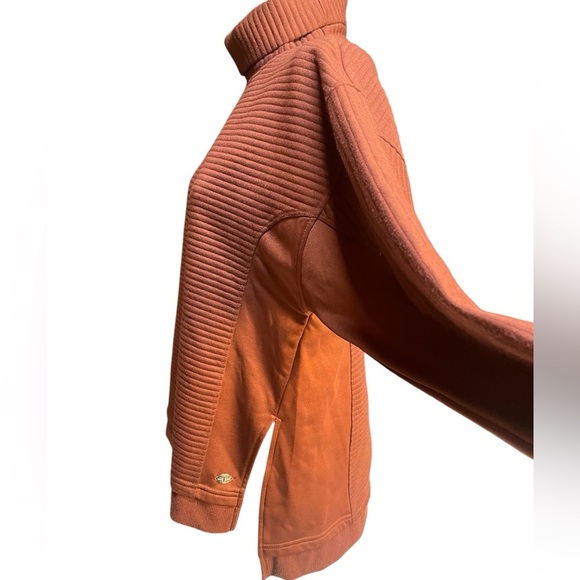 Tahari Sport Ribbed Turtleneck Sweatshirt w/Side Slits, reddish brown Size M - Picture 4 of 6